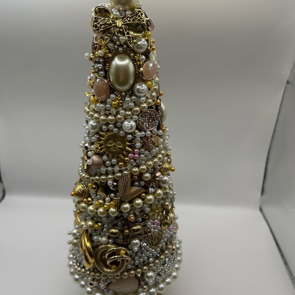 Hand Crafted Upcycled Vintage to Modern Jewelry Christmas Tree - Picture 4 of 13
